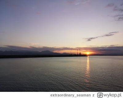 extraordinary_seaman - #codziennywschodslonca

Tuż przed manewrami wyjściowymi z Cagl...