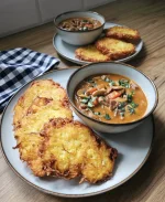 Alzena - A tymczasem u mnie gulasz wołowy w towarzystwie placków ziemniaczanych. Test...