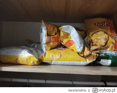 b.....u - Obżarstwo wjechało na maxa i wjechały laysy X10 , tak się bawi tak się bawi...