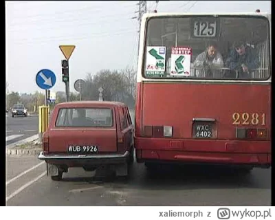 xaliemorph - Autobus przegubowy potrafi przestawić samochód

#komunikacjamiejska