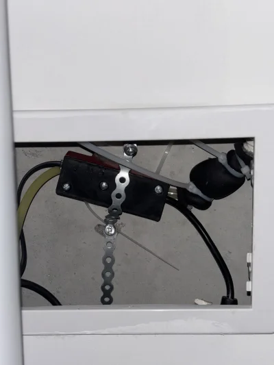 lintfree - Mireczki, może ktoś doradzić, jak uszczelnić odprowadzenie skroplin z pomp...