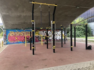 ChlopoRobotnik2137 - 80 066 - 5 = 80 061
#podciaganiezwykopem #streetworkout #kaliste...