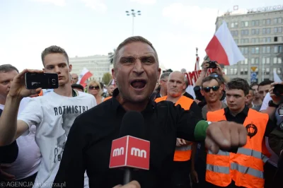 gozer-traveler - @luke-mat: jasne, wcale nie będziecie rozwalać empików, podpalać mie...