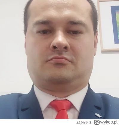 Zabi96 - Pioter przeglądający gorące i sprawdzający czy Mirki obsrały zbroję i usunęł...