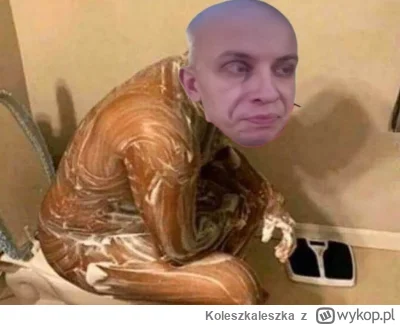 Koleszkaleszka - #sebcel 

Dlaczego on jakby srał?