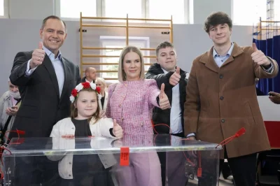 jmuhha - Ktoś mi powie jak Rafał znów mógł przegrać wybory? ( ͡° ʖ̯ ͡°) Co zrobił nie...