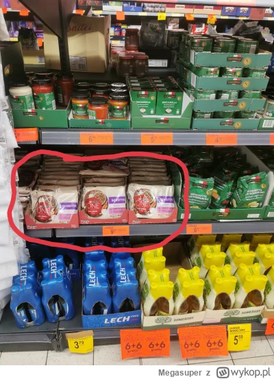 Megasuper - Jedzenie dla psa na regale z jedzeniem dla ludzi xD #biedronka