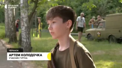 EarpMIToR - czy oni robią grupy paramilitarne składające się z dzieci? (ಠ‸ಠ)
#ukraina...