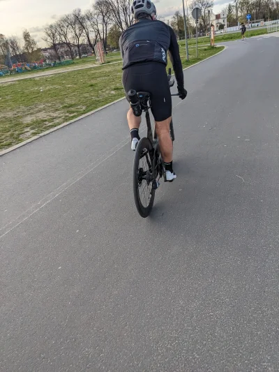 beastofmisery - Stawiam że to jedyny w Polsce Cadex Tri Bike xd