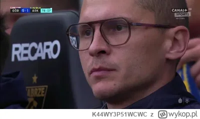 K44WY3P51WCWC - "Spojrzenie tysiąca jardów" (ang. thousand-yard stare) to puste, nieo...