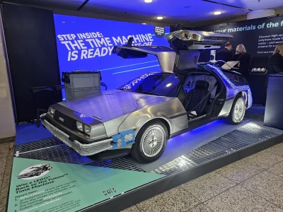 pawelcyna - Wczoraj byłem na targach w Düsseldorfie, a tam stał sobie taki