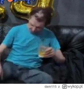 dam115 - Hahahahaahah ale mu Helga wyrwała ch*ja na głowie xD

#bystrzaktv #patostrea...