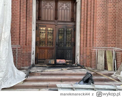 marekmarecki44 - Na zdjęciu jeden z wielu przypadków podpalenia kościoła. Nie przypom...