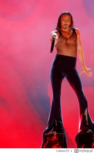 LukaszTV - Jak chłop w sukience wygrywa to dajcie Michała na przyszły rok..dosyć że 1...