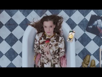 raeurel - Ach, długo jeszcze poleżę
w szklanej wodzie, w sieci wodorostów,
zanim nare...