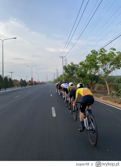 superfif - Jezdzimy razem w zawodach i sobie ufamy, plus 30km zupelnie pustej, proste...