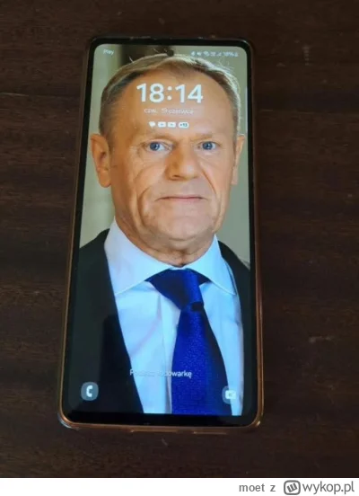 moet - Znaleziono telefon w metrze, do odbioru punkt rzeczy znalezionych metro Kabaty...