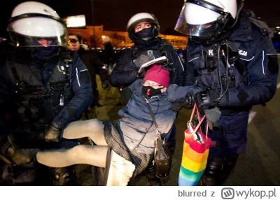 blurred - @igipro: lewaczki tylko wyglądają niegroźnie, a tu całą armię policjantów t...