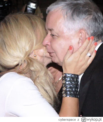 cyberspace - @beconase: ( ͡° ͜ʖ ͡°)