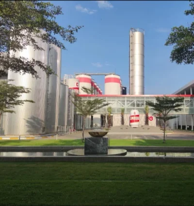 ZdumionyMariusz - #raportzpanstwasrodka

Mam nadzieję że tajska armia nie posunie się...