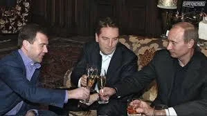 Roger_Casement - @tataaaa: OK, zaprośmy do tvp teraz Putina, witajmy go oklaskami jak...