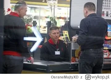 OsraneMajtyXD - Wolno kasuje i się o-------a, nie polecam. Dodatkowo wciska kredyty w...