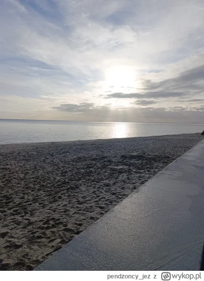 pendzoncy_jez - Normalni plusuja, najebusy śpią dalej 
#dziendobry #gdynia