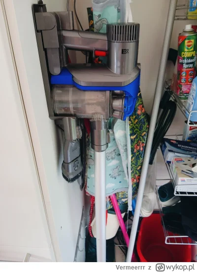 Vermeerrr - Jak wyjąć dysona z tej stacji ładującej. Robiłam do gory na prawo i lewo ...