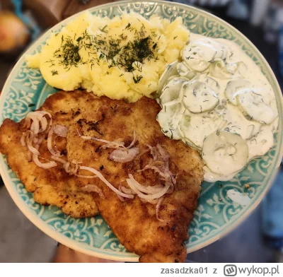 zasadzka01 - Dziś klasycznie, na obiad schabowe z mizerią. #gotujzwykopem