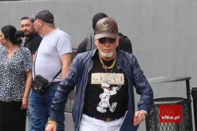 tomaszx - Tu nasz prymus promujący te gówna .. typ wygląda jak albański alfons z ture...