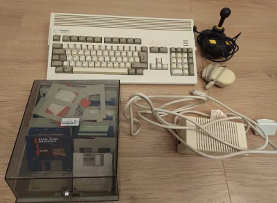 Yuri_Yslin - Kupione w 2015 za 500zł. Szkoda, że F1 się rozpadł i sprężynka lata ( ͡°...