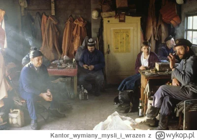 Kantorwymianymysliiwrazen - Kto zgadnie z którego roku jest to foto? 
( ͡° ͜ʖ ͡°)
#ci...