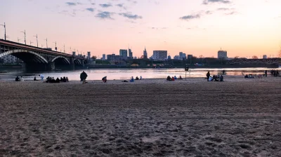 Chodtok - ehhh posiedziałby sb nad wisełką czy gdzieś
szkoda że jest upośledzoną społ...