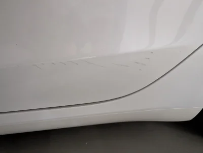 FrediKamionkaGmina_Burzenin - #detailing #motoryzacja
Mireczki, czy to rysa na lakier...