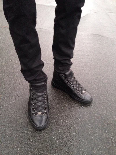 hot_topic - Zajebiście mi się podobają balenciagi arena

#modameska #buty #ubierajsie...