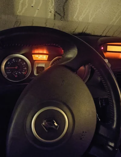 jmuhha - ech przyszłam odpalić Clio, żeby troche pochodziło bo jutro o 5:30 w trase

...