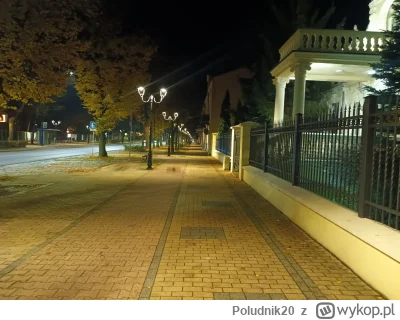 Poludnik20 - Spacerując i słuchając podcastów. 

#tomaszowmazowiecki #lodzkie #polska...