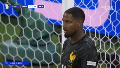 Minieri - Nieuznany gol Simonsa (spalony) i dłuuuugie czekanie na wyrok VAR
Mirror: ...