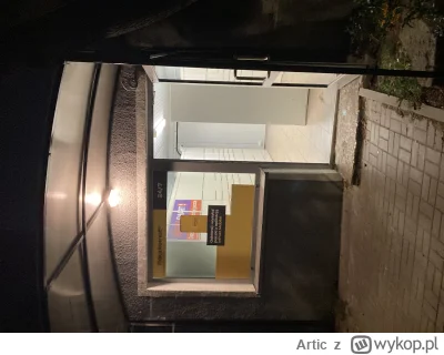 Artic - Patrzcie na tego s--------a. Prawdziwy chad wśród paczkomatów. Dom mu wybudow...