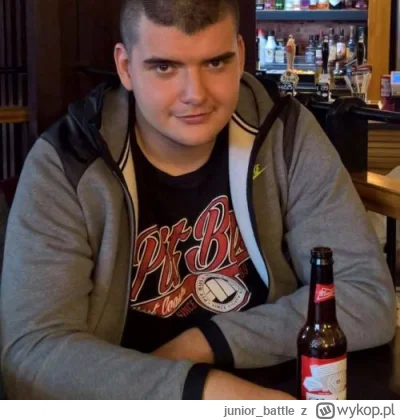 junior_battle - Przykro patrzec ze w branzy utrzymaly sie takie okazy jak msciwujewsk...