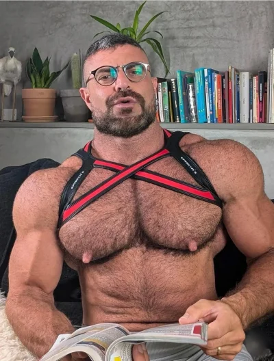 daniello87 - "Nie jestem taka jak inne, jestem sapioseksualna, mnie kręci typ nerda"
...