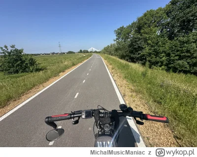 MichalMusicManiac - 161 329 + 106 + 15 + 50 = 161 500

Weekendzik na rowerze ( ͡° ʖ̯ ...