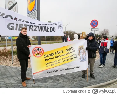 CyprianFonda - @onucoutkajpysk: tymczasem prawica: