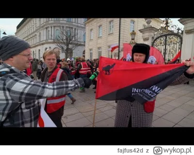 fajfus42d - od 3:35 kolega podsumowuje rynek

#pracait #programowanie #programista15k...