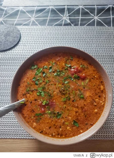 UnitrA - Zrobiłem pomidorową, wyszła dość apetyczna 

#jedzzwykopem 
#gotujzwykopem