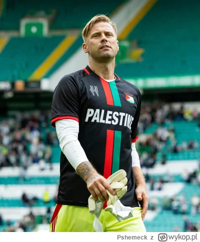 Pshemeck - Legendy Celtiku vs Legendy Manchesteru United
Artur Boruc w bramce ;) 
Cie...