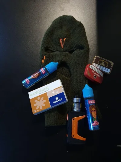 modeltrzyzmianowy - Dzisiaj zaczynam pracę z takim setupem

#programowanie #pracait #...