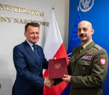 WezelGordyjski - Gen.Mirosław Bryś,szef Centralnego Wojskowego Centrum Rekrutacji,jed...
