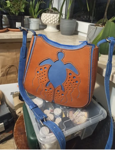 Terazalbonigdy - #leatherworking i oczywiście #chwalesie taka torba właśnie skończyła...