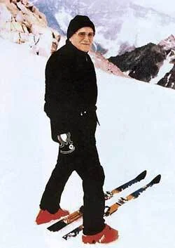rolnik_wykopowy - Mój tata na nartach. To on zaraził mnie białym szaleństwem.
#narty ...